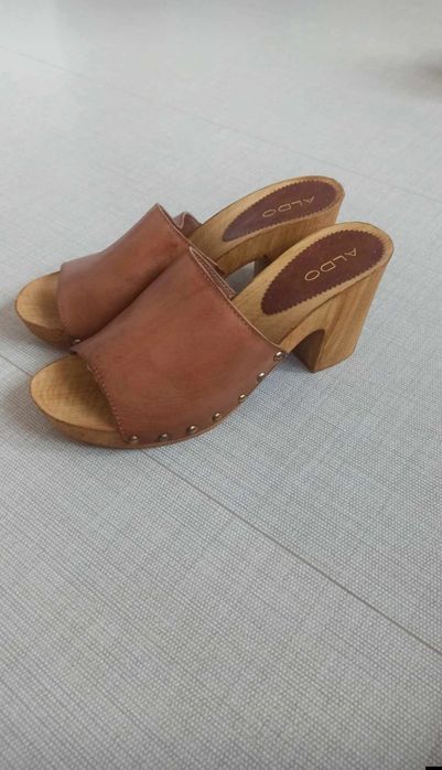 Sandały na koturnie ALDO 40