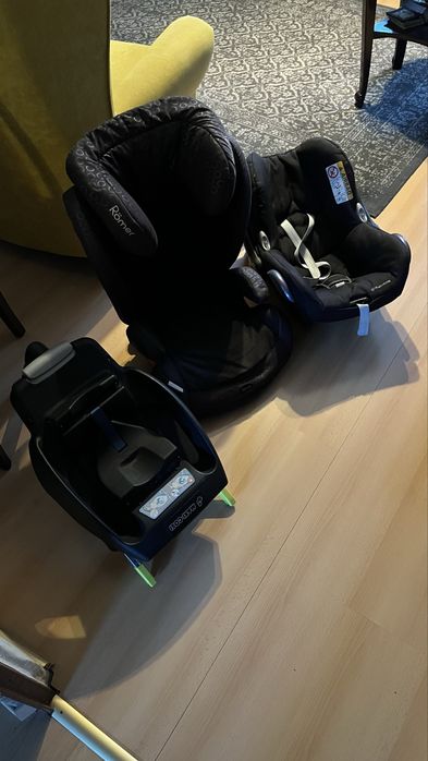 Fotelik maxi cosi z bazą plus fotelik britax romer