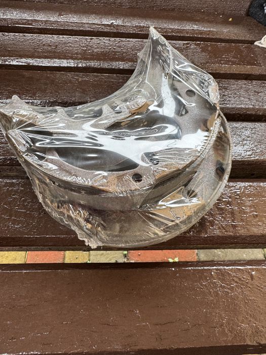 Нові колодки ручного гальма Chery Tiggo T11