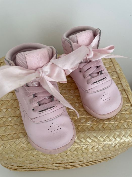 Sapatilhas rosa menina
