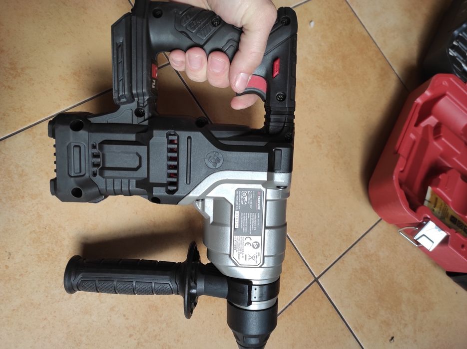 ПРОФЕСІЙНИЙ 3 Дж Акумуляторний перфоратор Parkside PKHAP 20-Li D4