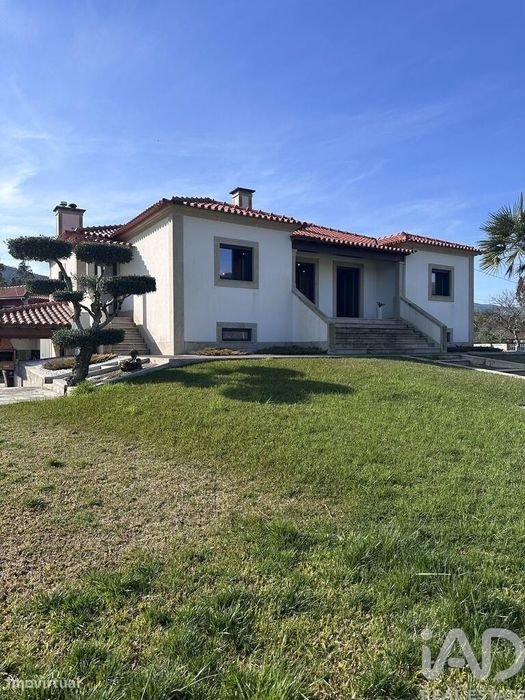 Casa / Villa T5 em Estorãos de 160 m2