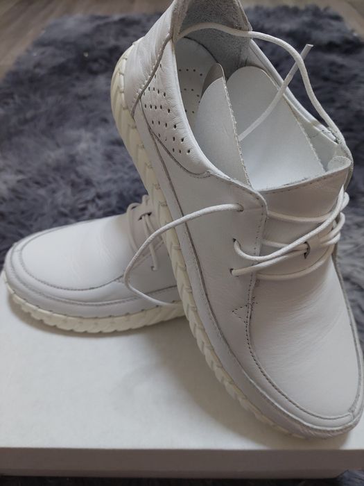 Продам кожаные мокасины