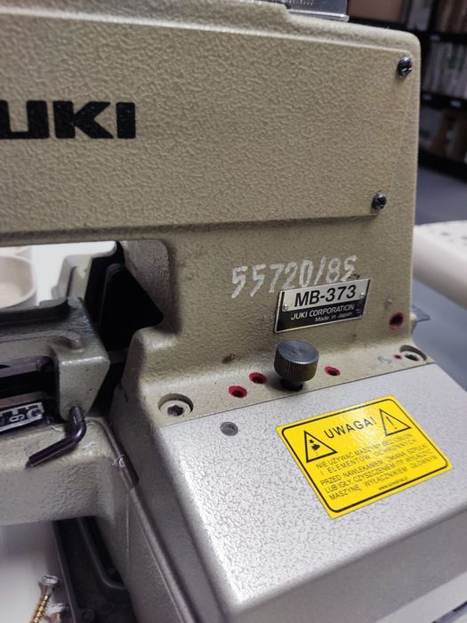 Guzikarka Juki MB 373.