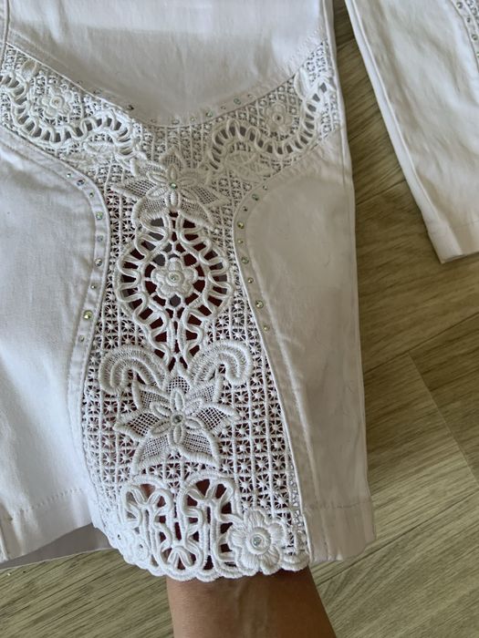 Продам білі джинси