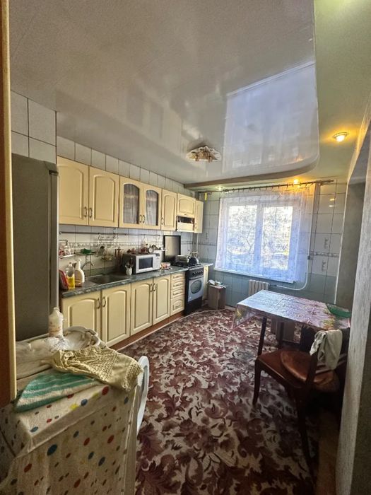 Продам просторную 4-комнатную квартиру. Правый берег, Шевченковский район, ж/м Тополь-3. Купить квартиру. єОселя