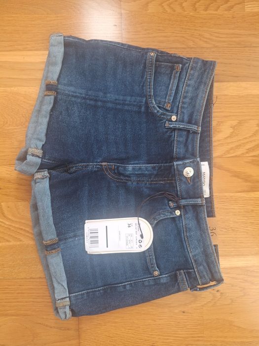 Calções de ganga novos da Mango, tamanho 36