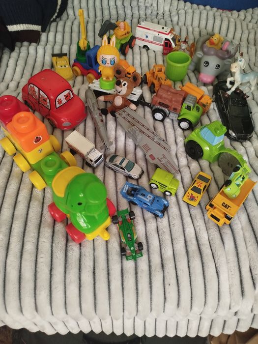 Продам дитячі іграшки