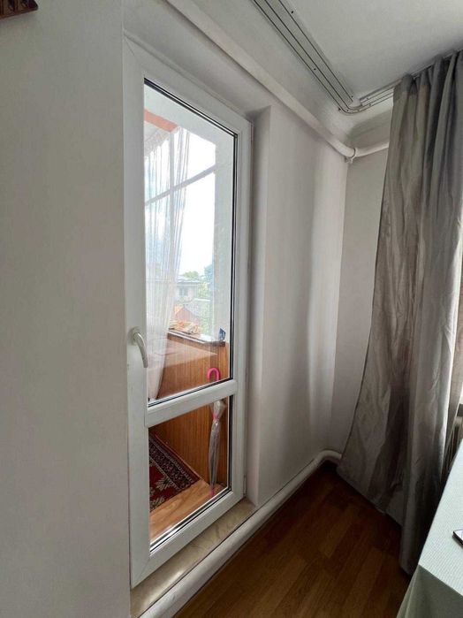 2-кімнатна з ремонтом, меблями і технікою — заїжджай і живи