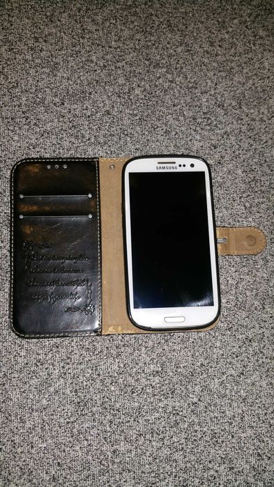 Продам samsung galaxy s3 duos.