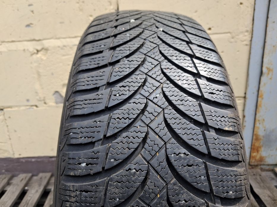 Распаровка 215/65 16 Nexen Winguard Wh2