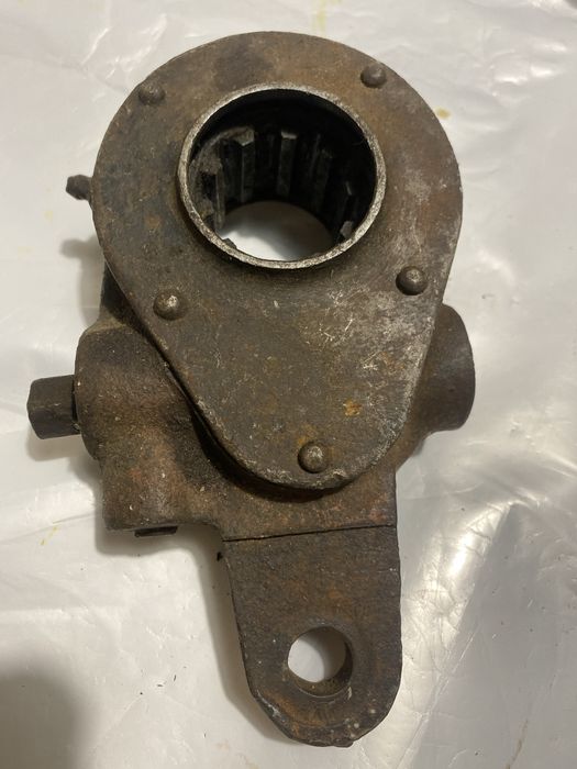 Продам поворотний кулак ( цапфа) переднього моста КАМАЗ