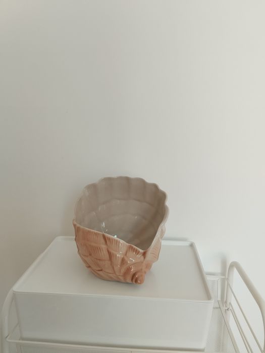 Vaso Concha Rosa – Estilo Mid Century