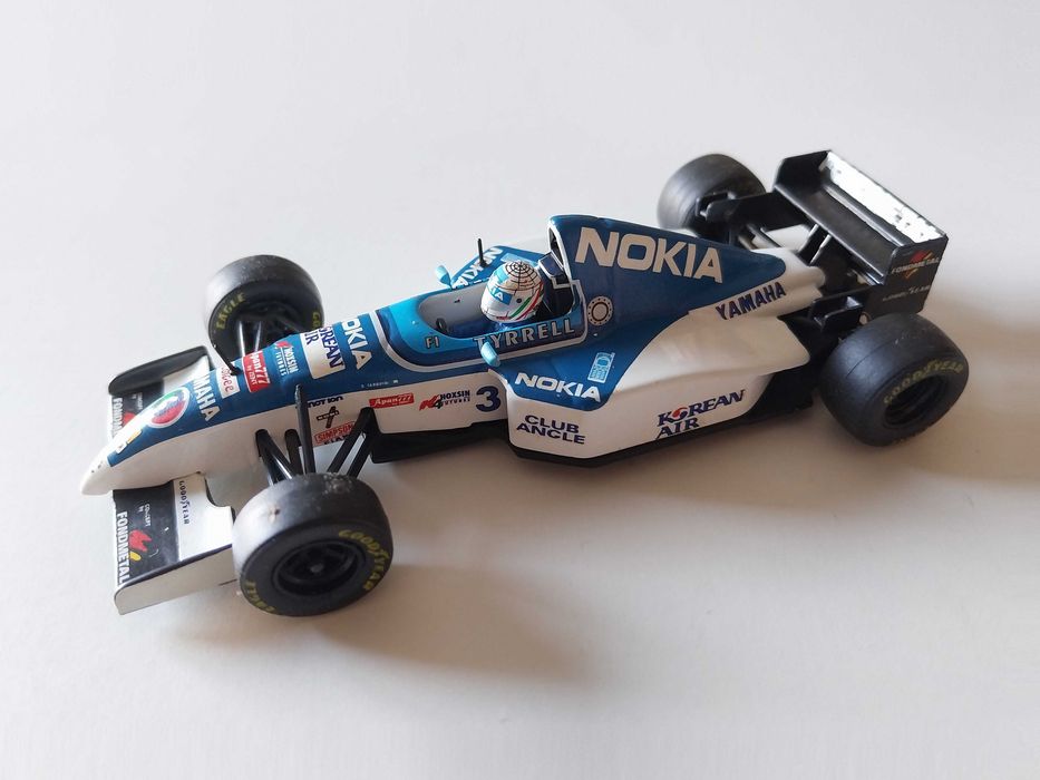 miniatura 1/43 TYRRELL 023 Gabriele Tarquini (1995) | edição Onyx