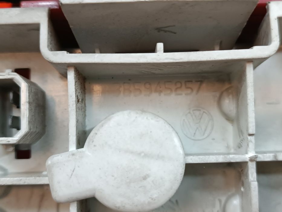 Farolim Stop Direito - VOLKSWAGEN Passat (3B2) | 96 - 01