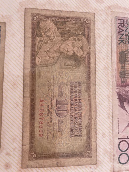 Lote de 10 notas de Inglaterra Bélgica Itália, Jugoslavia etc