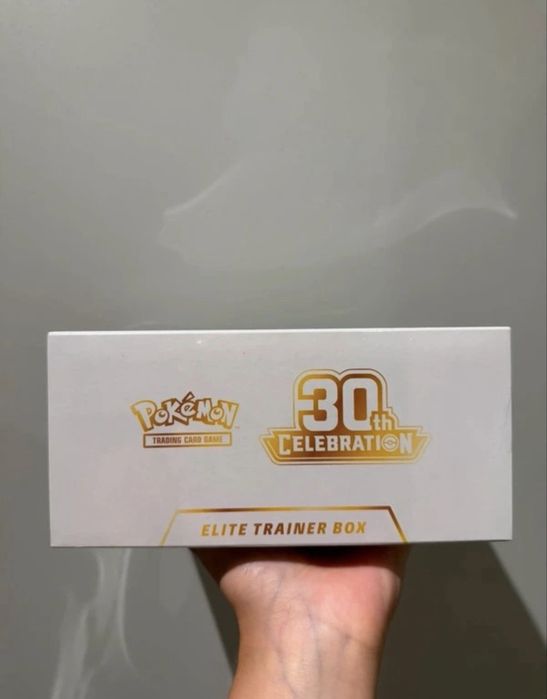 Pokémon TCG 30th Celebration Elite Trainer Box