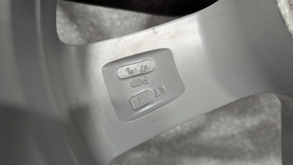 Диски Mercedes 5/112 R17 7.5J ET40 dia66.6mm