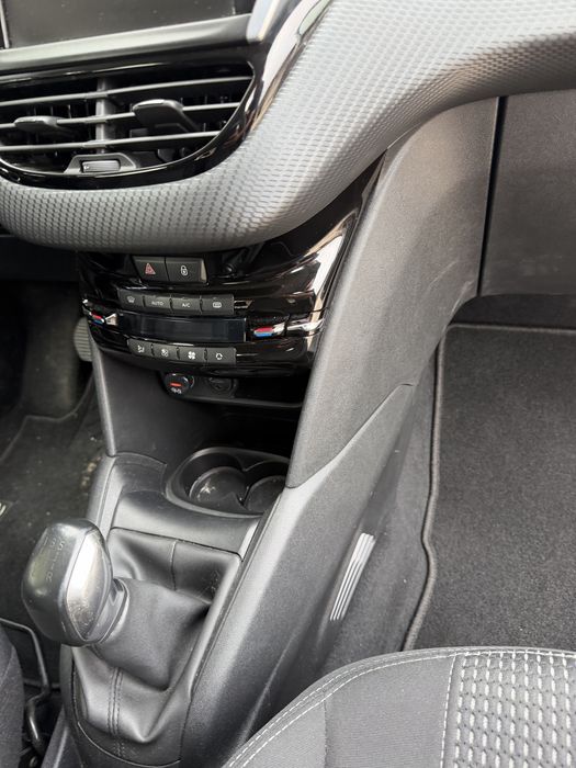 Peugeot 208 1.2 Gasolina