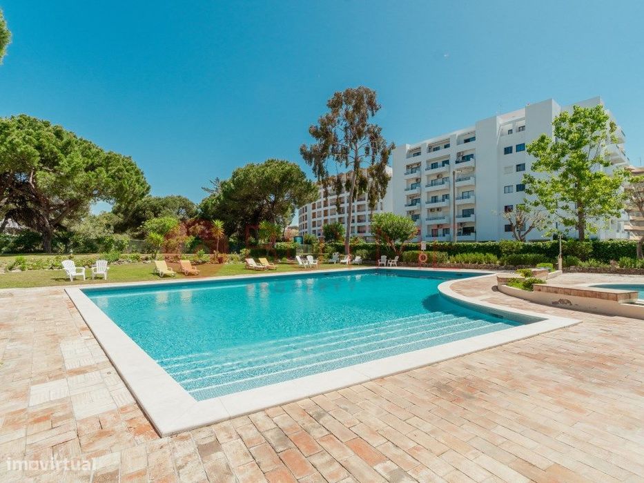 Apartamento T1 com terraço privativo em Vilamoura