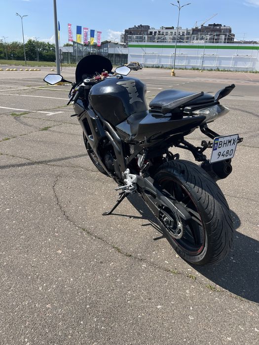 Hyosung GT650R 2013