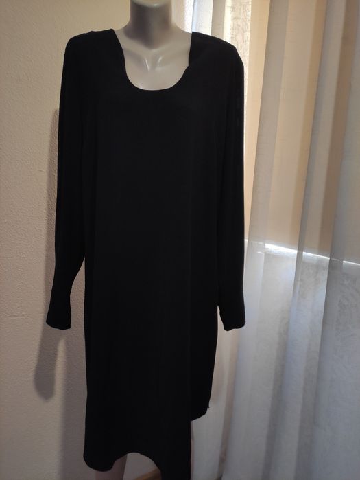 Чорна чарівна сукня