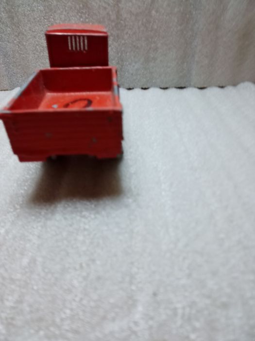 Продам машинка  Полуторка