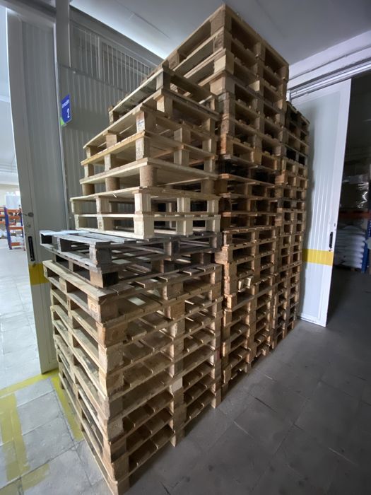 Vendo PALETES DE MADEIRA como novas IMBATÍVEL com tratamento