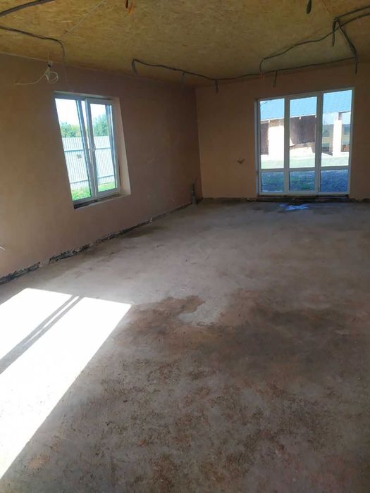 Машинна  штукатурка стін 220/380 гіпсова та цементно-вапняна