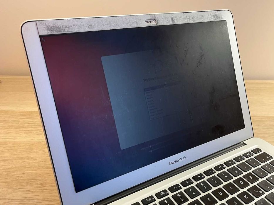 MacBook Air A1466, i7, 8GB RAM, 256GB, stan BDB, zestaw, 2x zasilacz