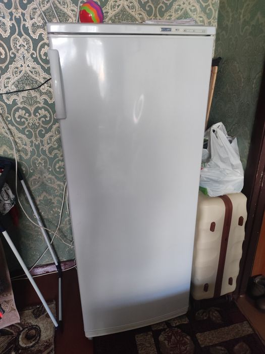 Продам морозільну камеру