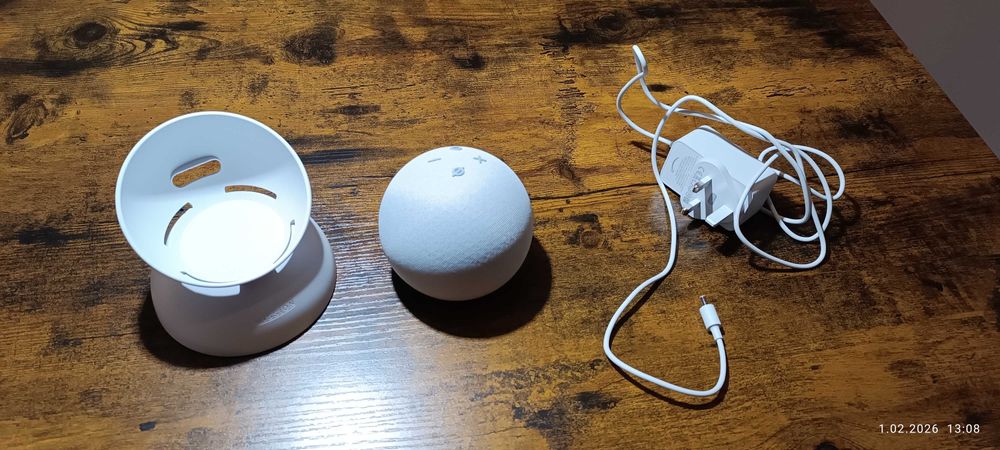 Echo Dot 4 Amazon Alexa + Bateria Mission (zasilacz UK)