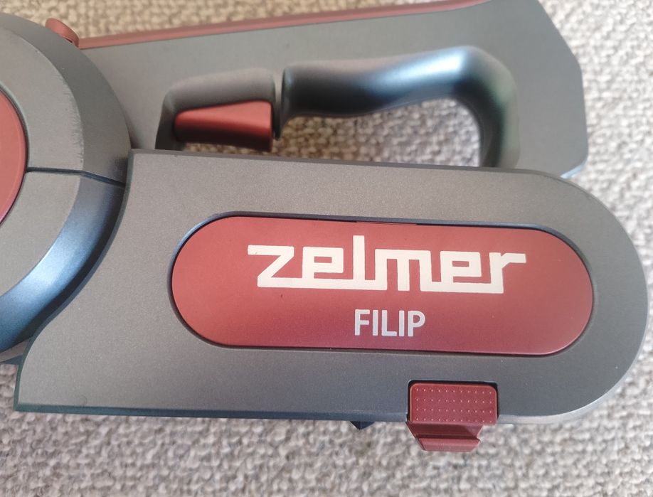 Пилосос Zelmer вертикальний акумуляторний