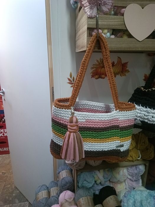 Sacola em fio de malha  macia