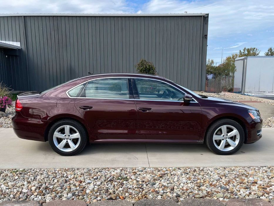 Volkswagen Passat      2013