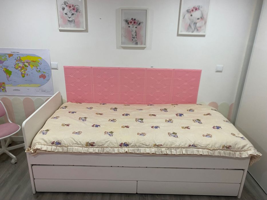 Cama ikea com colchões