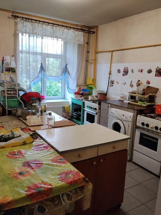 Продам власну Кімнату біля метро ХТЗ, 2 поверх, після ремонту