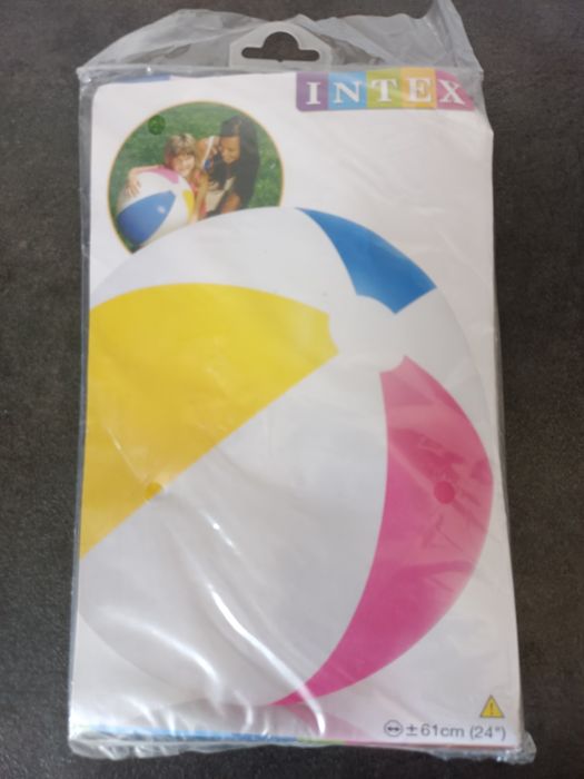 Dmuchana piłka plażowa Intex