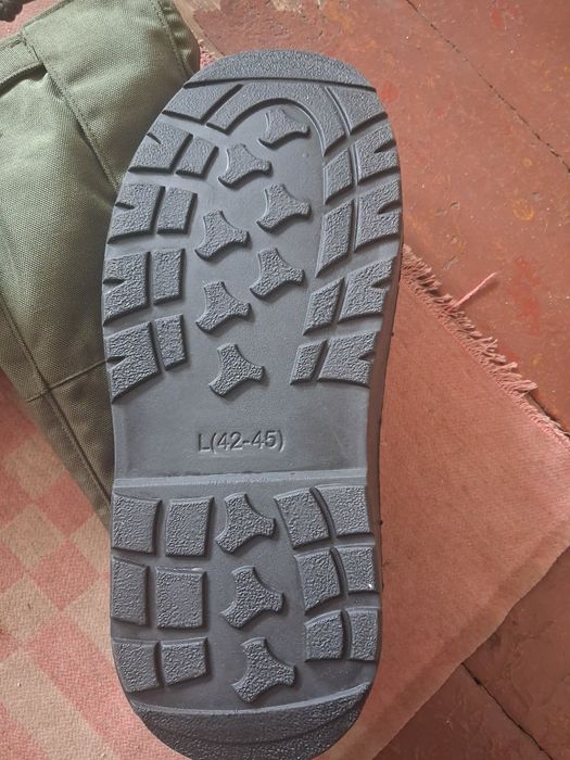 Продам Бахилы водозащитные новые недорого.