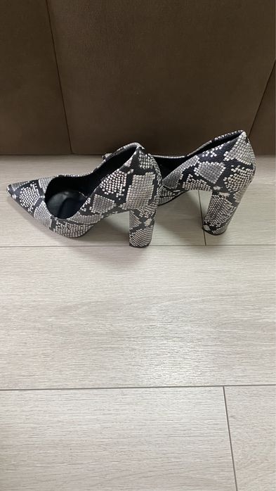 Туфлі розмір 38 39