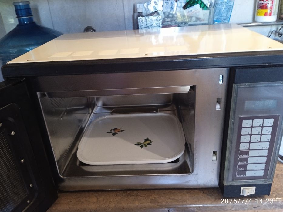 Микроволновая печь