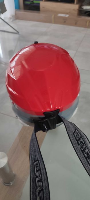 Kask narciarski dziecięcy.