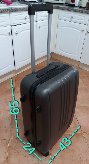 MALA RÍGIDA DE VIAGEM DE PORÃO e 4 RODAS . Casa,Mudanças, Quarto, Passeio, Sala.