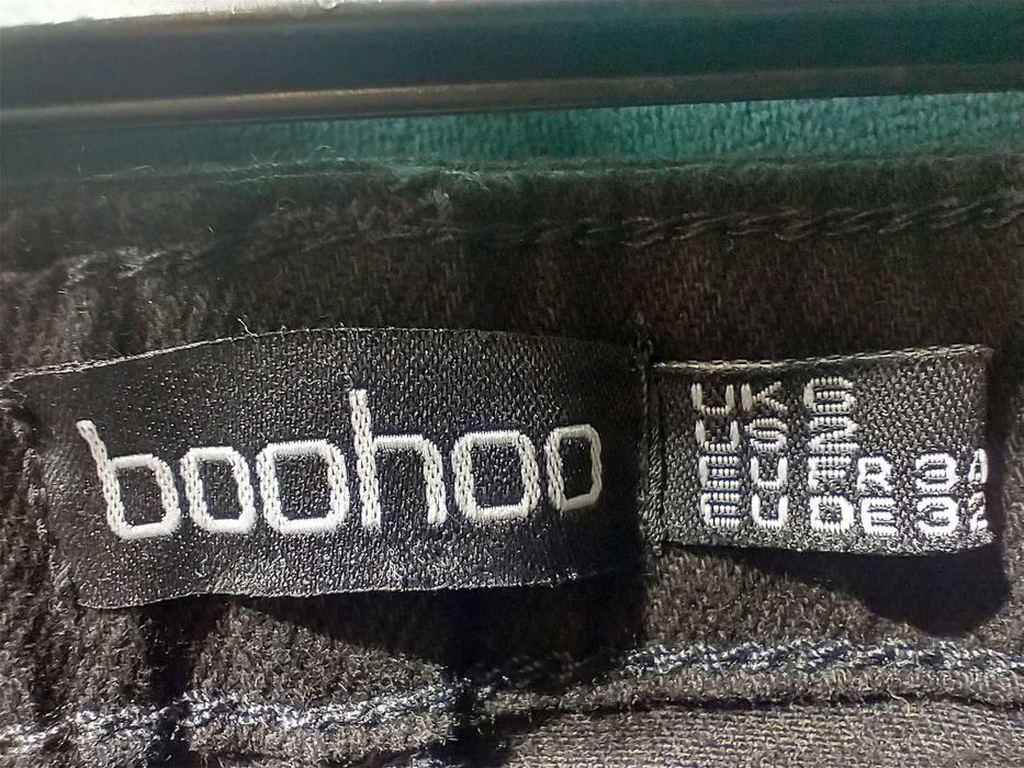 Boohoo dzwony modelujące pupę wysoki stan rozporki tall