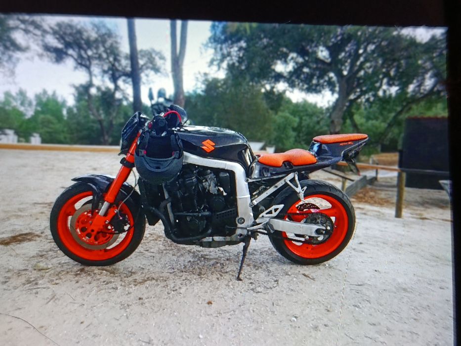 GSX-R 750  120 hp