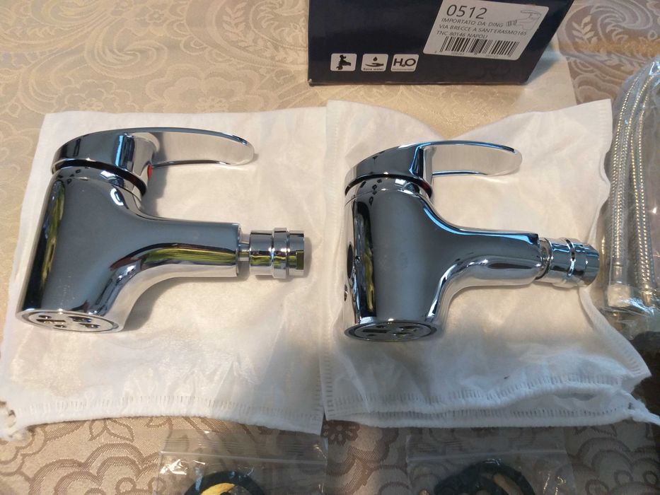bateria bidetowa stojąca Sanitary Wares 0512 2 komplety