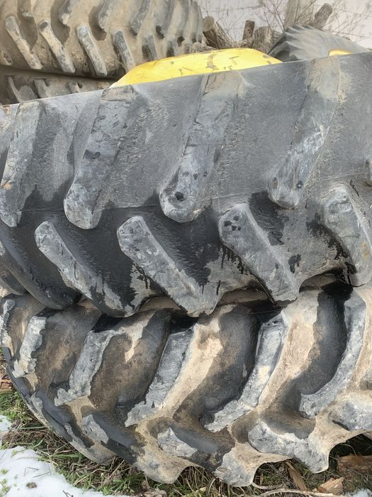 Скати Godyear Continental Firestone John Deere спарка, стояли на  9650 STS 9660 STS