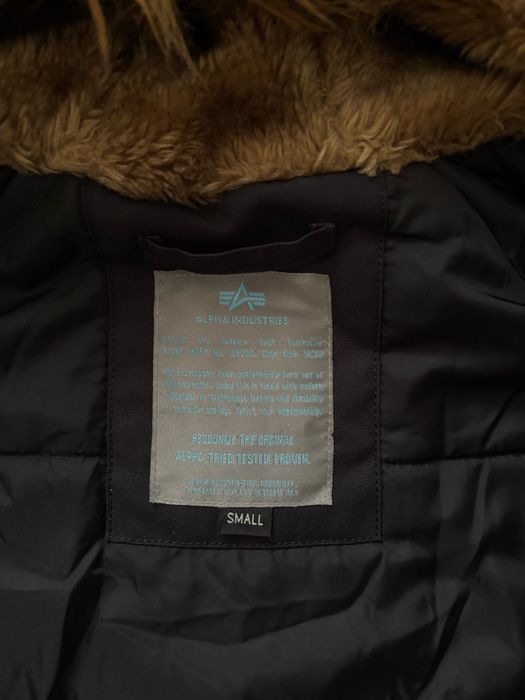 Жіноча куртка Alpha Industries