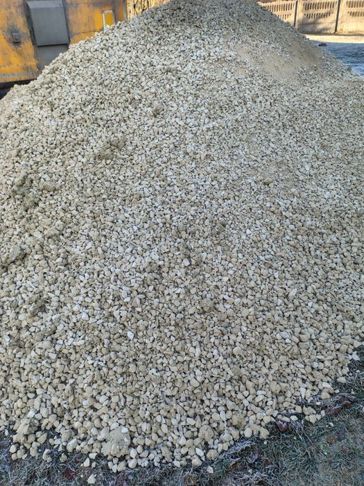 Podbudowa pod kostkę, drogę, kruszywo, kliniec, tłuczeń, grys,  podsyp