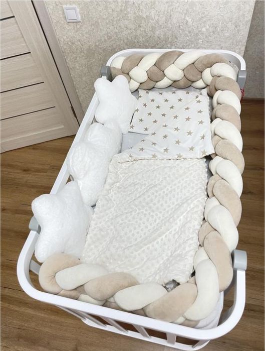 Комплект у дитяче ліжечко